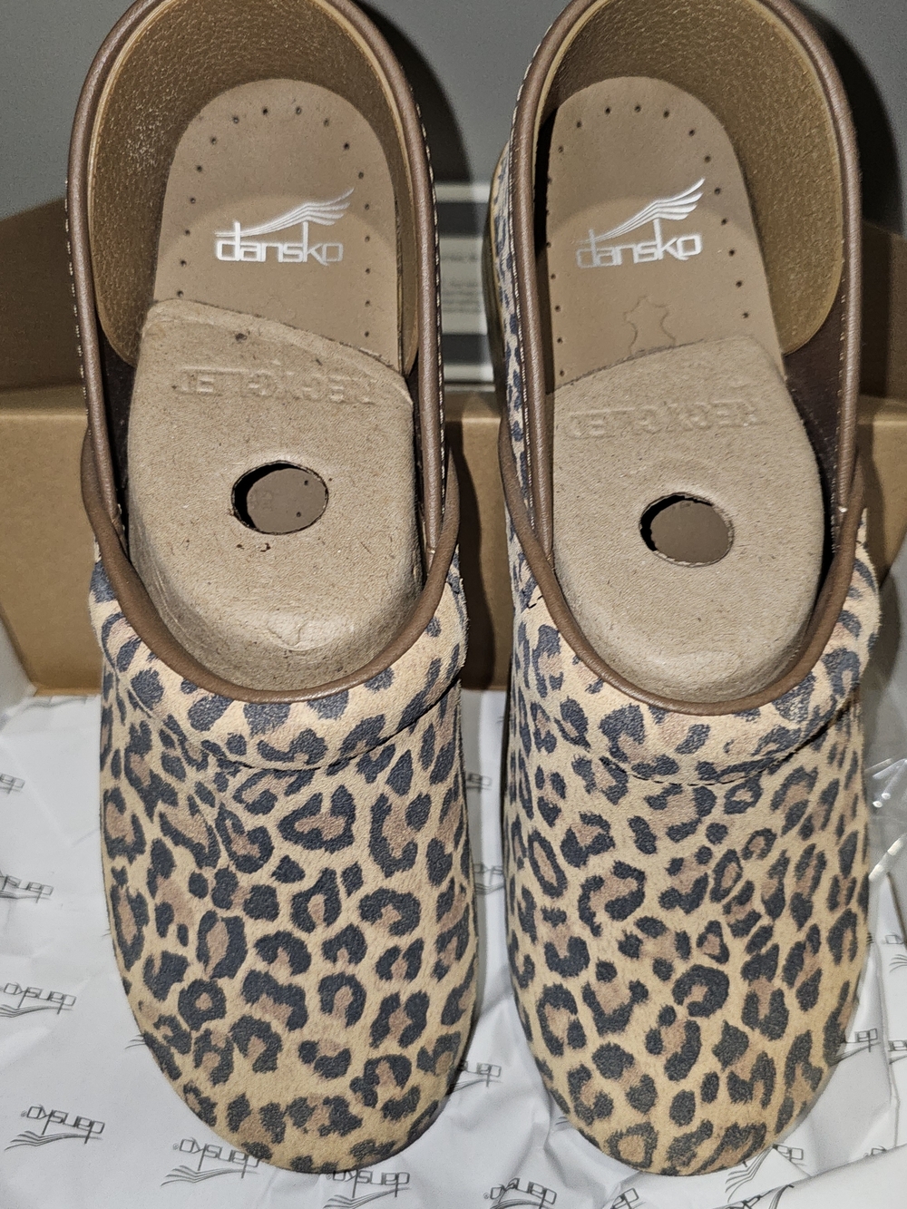 Dansko Professional Leopard Print Clogs EU 42 (US 11–11.5) New in Box